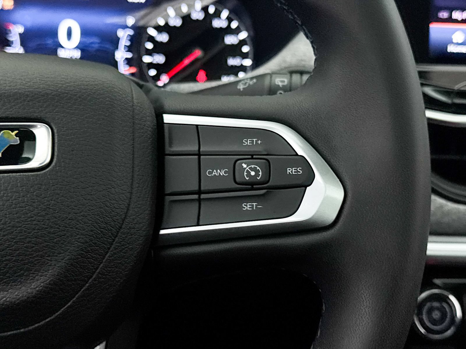 Used 2022 Jeep Compass Latitude w/ Sun and Sound Group FWD image 32