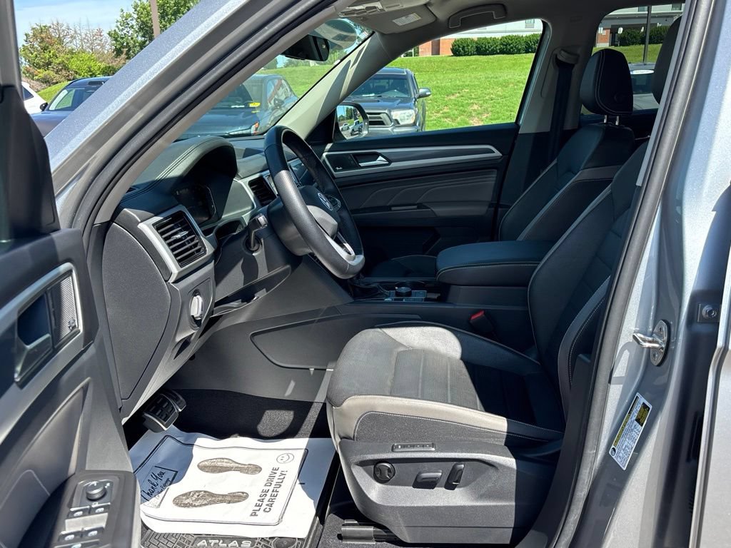 Used 2023 Volkswagen Atlas SEL Premium AWD/4WD image 14