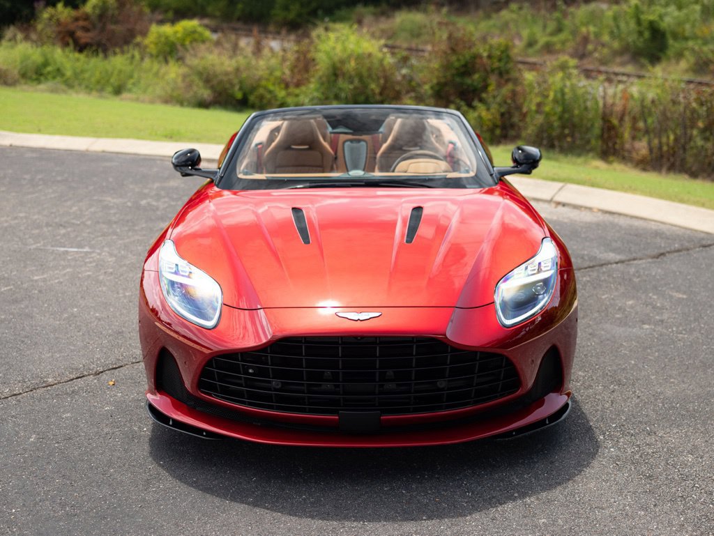 Used 2025 Aston Martin DB12 Convertible RWD image 11