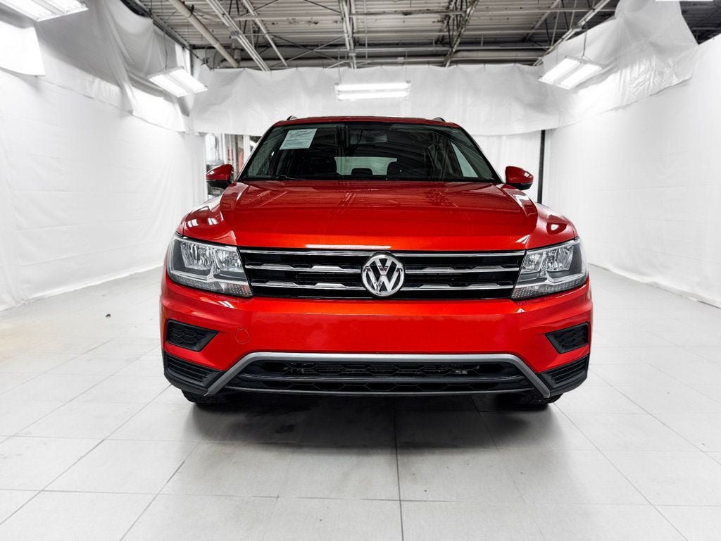 Used 2018 Volkswagen Tiguan SE w/ Panoramic Sunroof Package AWD/4WD image 2
