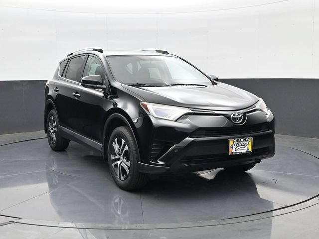 Used 2016 Toyota RAV4 LE AWD/4WD image 3
