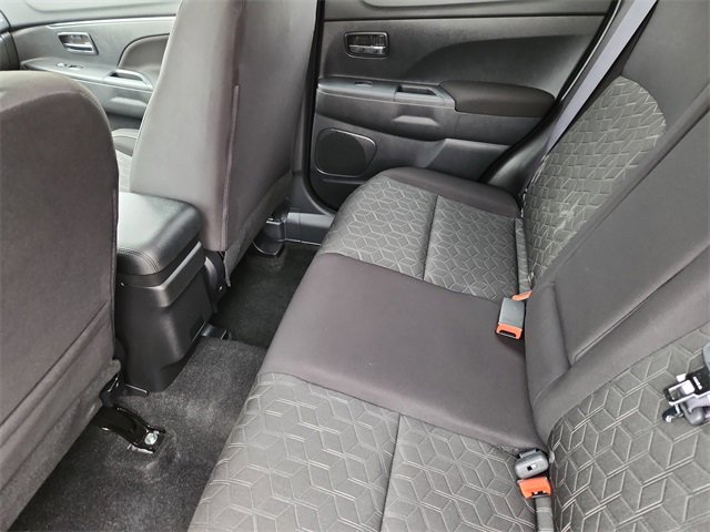 Used 2025 Mitsubishi Outlander Sport AWD image 14
