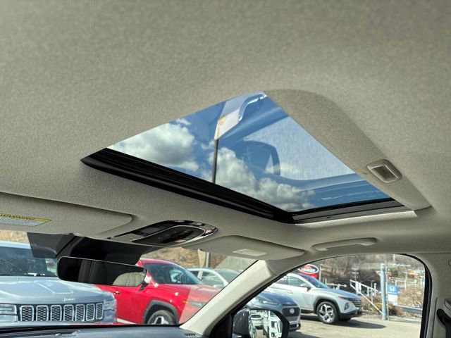 Used 2025 Hyundai Palisade Limited image 12