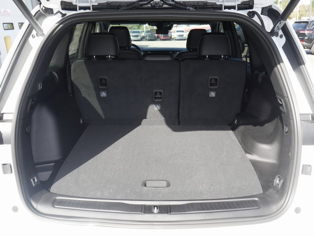 New 2025 Jeep Grand Cherokee Altitude image 12