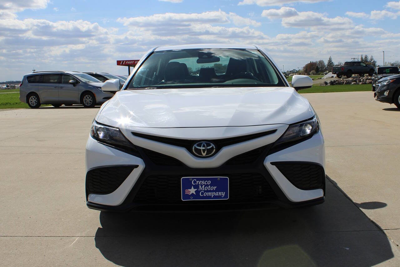 Used 2024 Toyota Camry SE FWD image 2