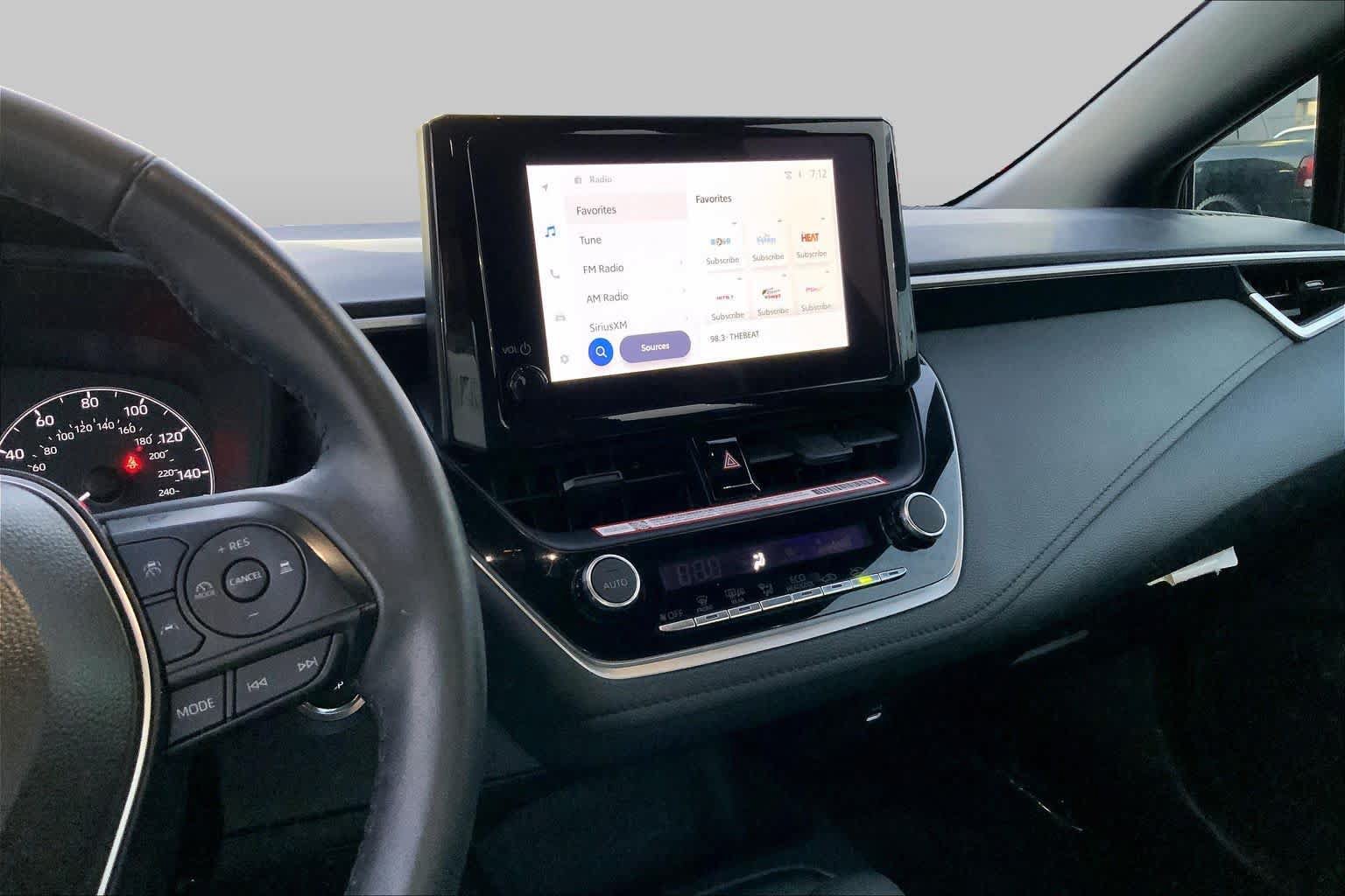 Used 2025 Toyota Corolla SE FWD image 6
