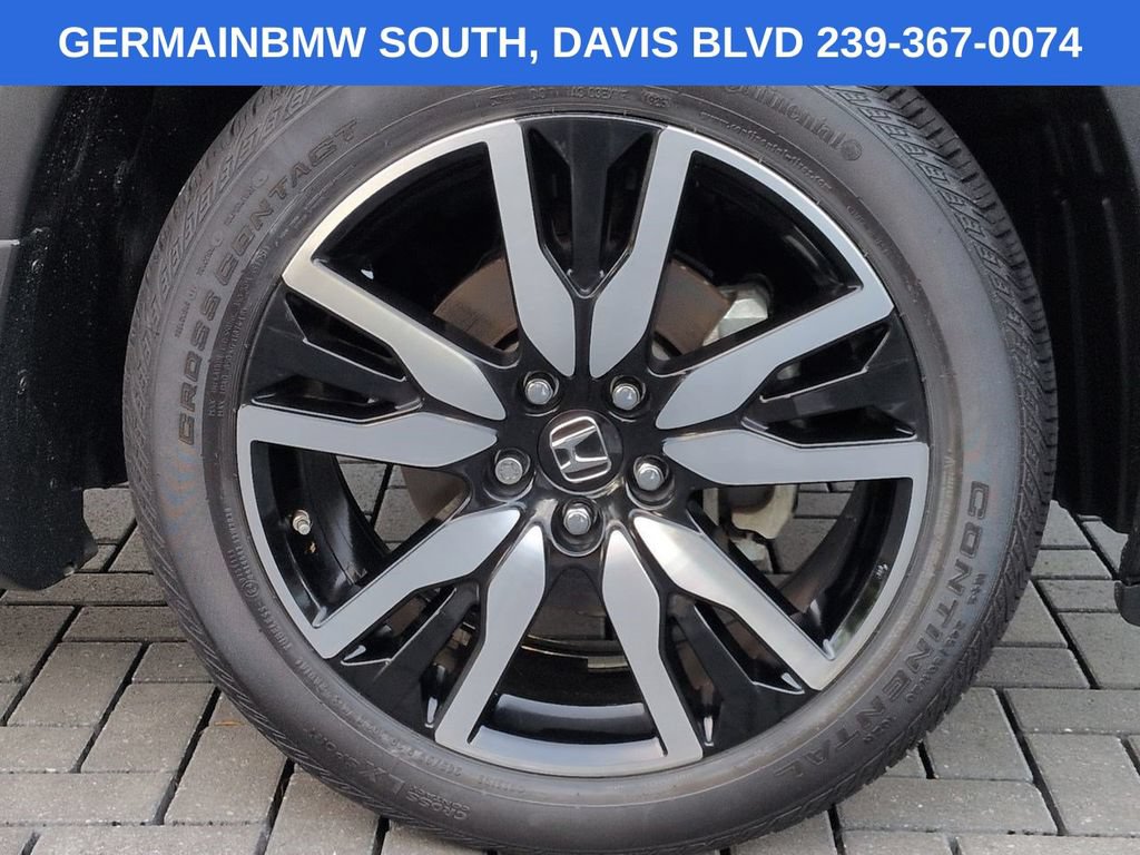 Used 2019 Honda Pilot Touring image 12