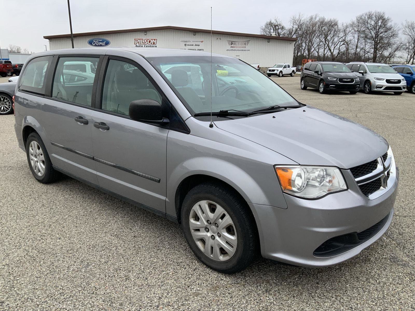 Used 2015 Dodge Grand Caravan American Value Package w/ UConnect Hands-Free Group image 2