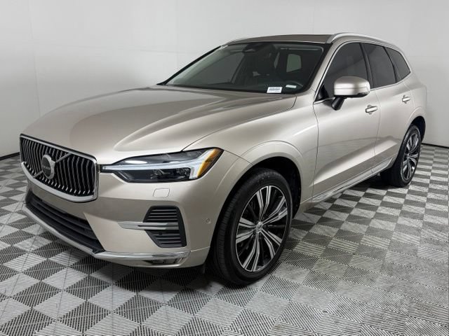 Used 2023 Volvo XC60 B5 Plus w/ Protection Package Premier FWD image 2