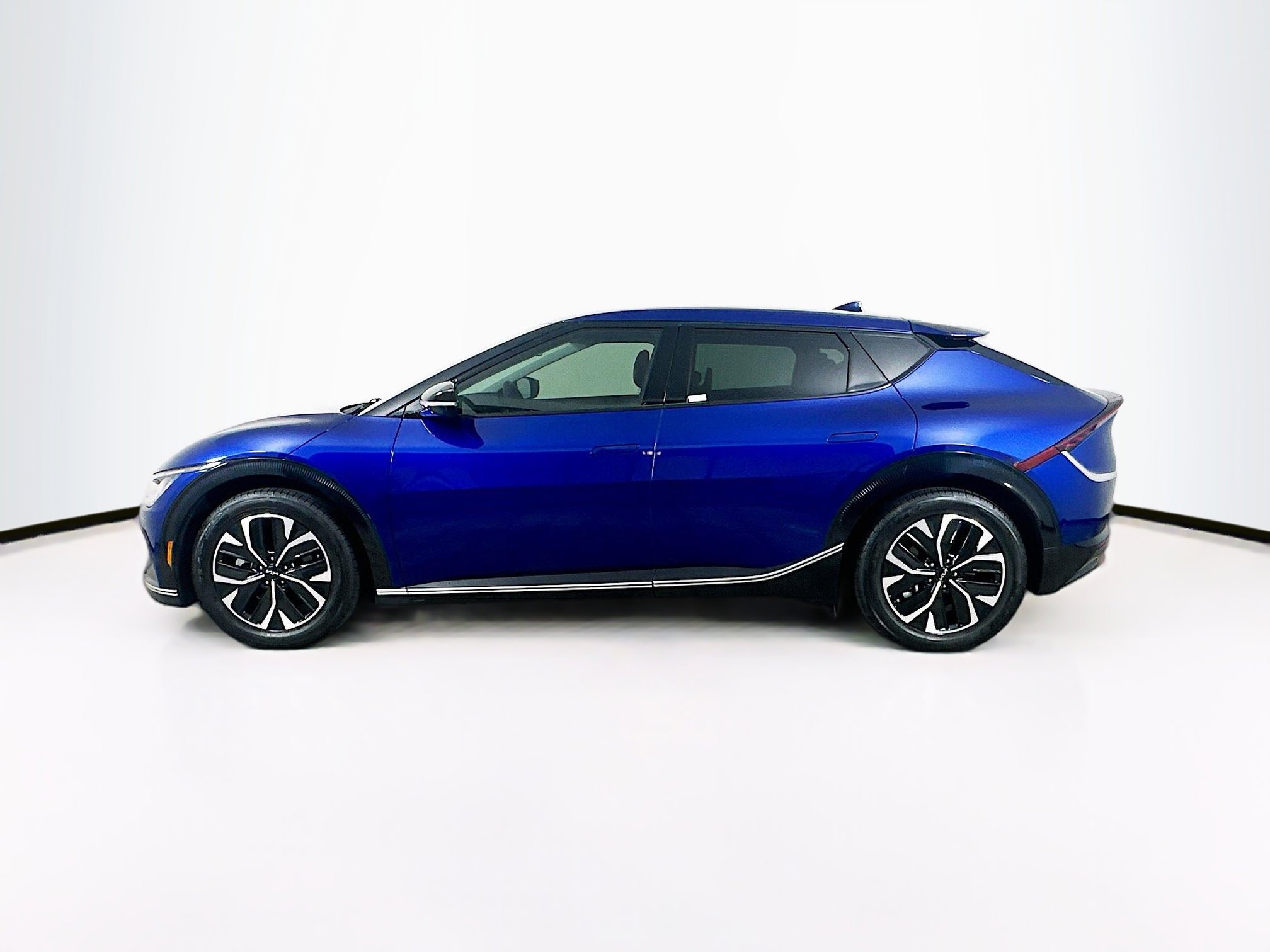 Used 2023 Kia EV6 Wind RWD image 4
