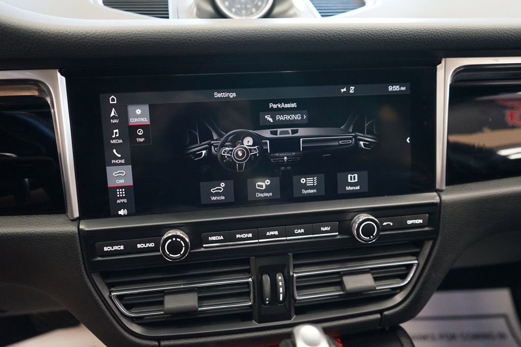 Used 2019 Porsche Macan AWD/4WD image 38