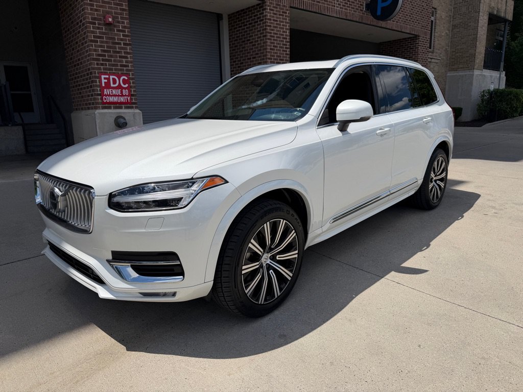 Used 2024 Volvo XC90 B5 Core AWD/4WD image 3