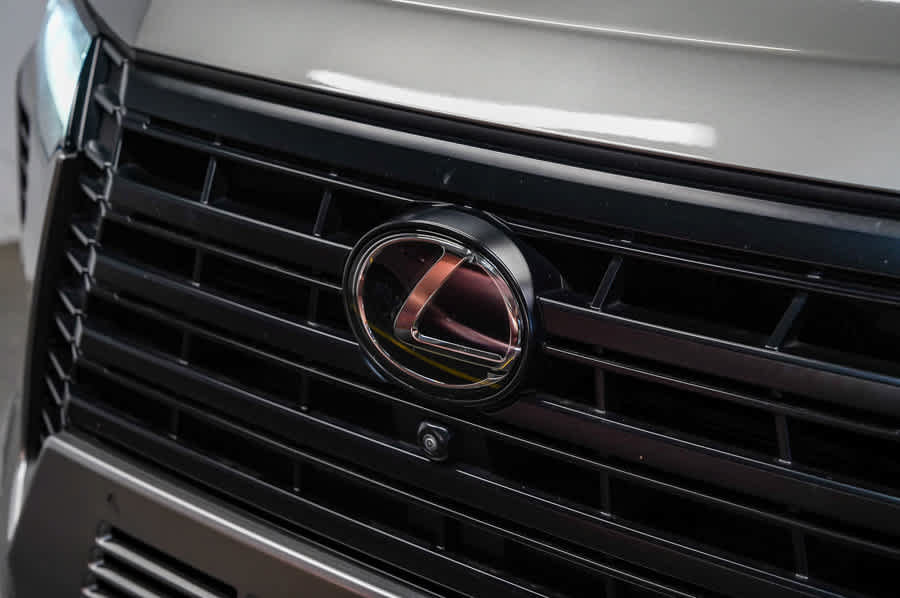 Used 2024 Lexus GX 550 AWD/4WD image 8