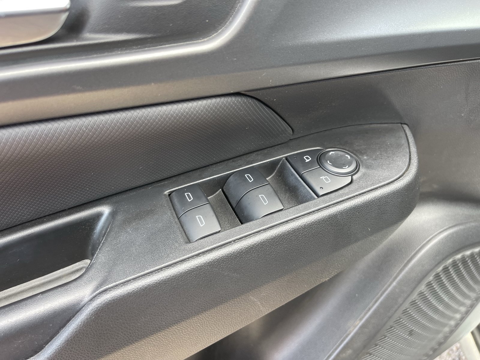 Used 2025 Chevrolet Equinox EV LT FWD image 22
