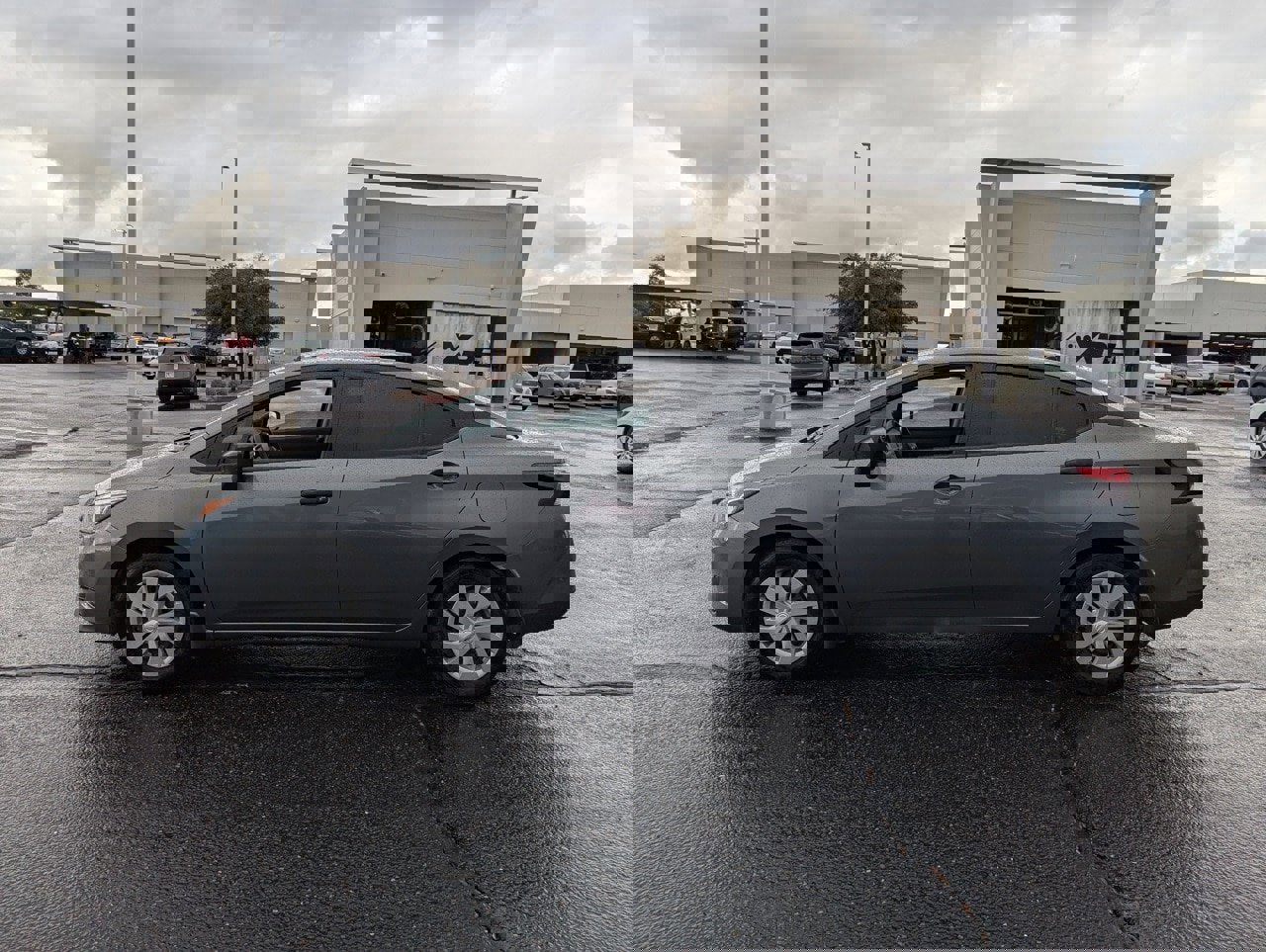 Certified 2024 Nissan Versa S w/ Trunk Package image 3