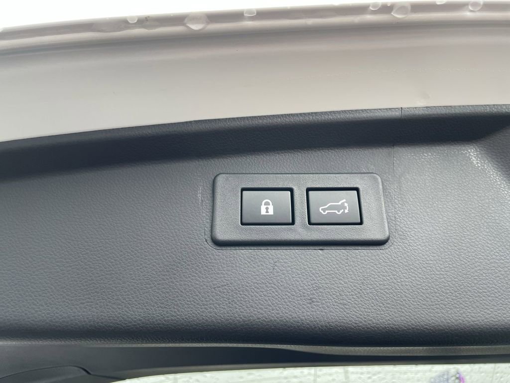 Certified 2025 Subaru Outback Premium w/ Popular Package #1 image 39