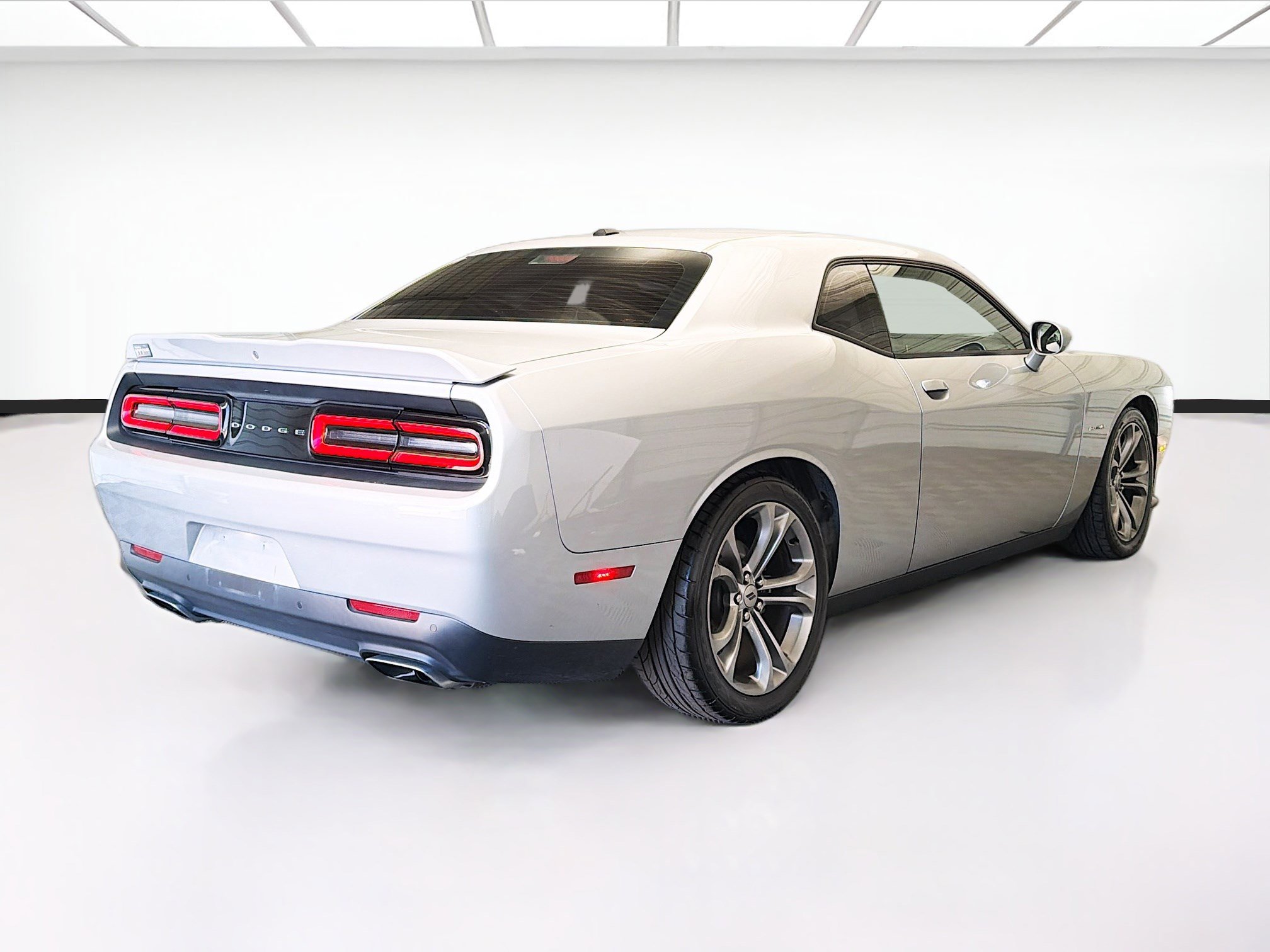 Used 2021 Dodge Challenger R/T image 4