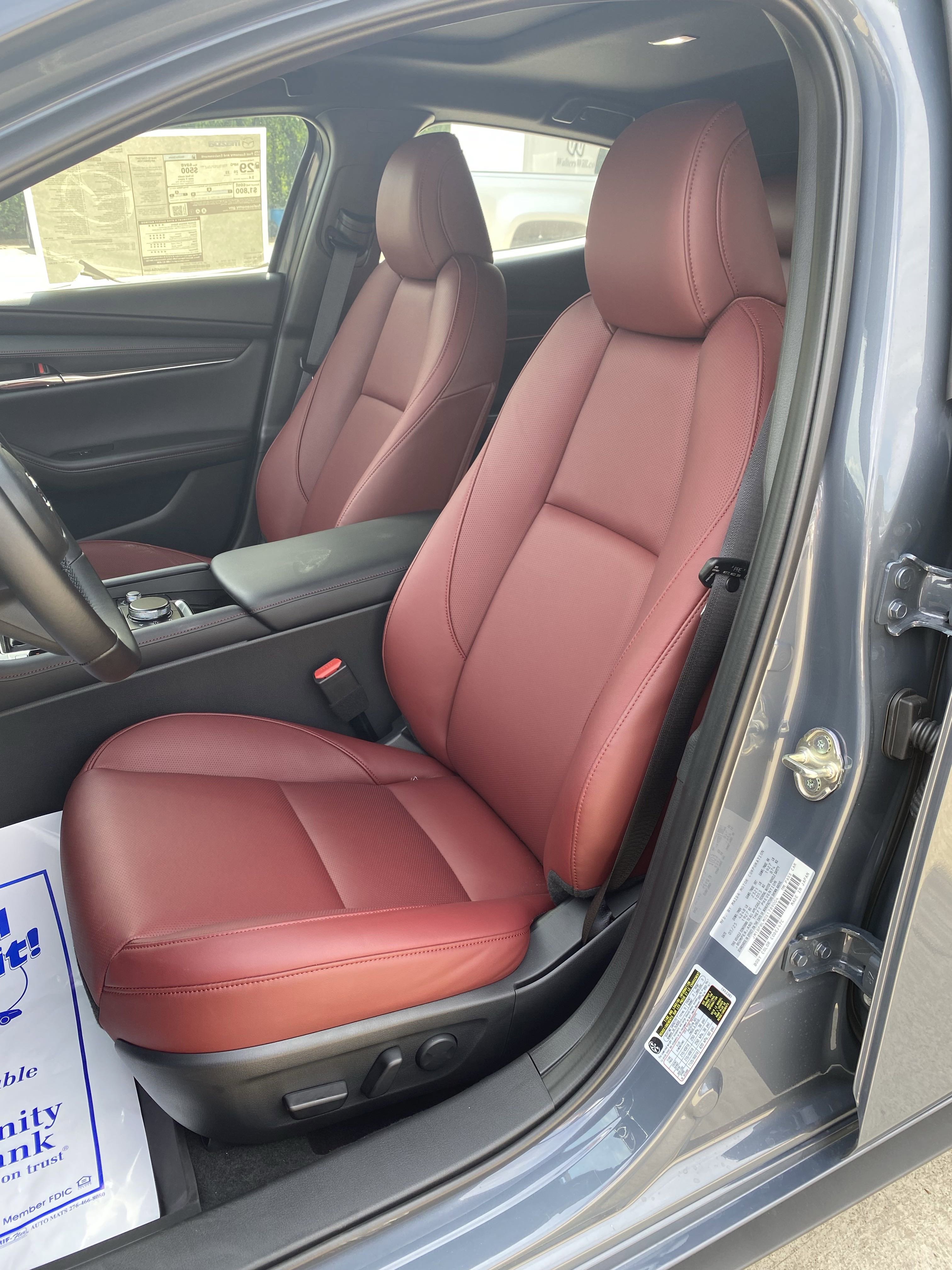 New 2025 MAZDA MAZDA3 Carbon image 4