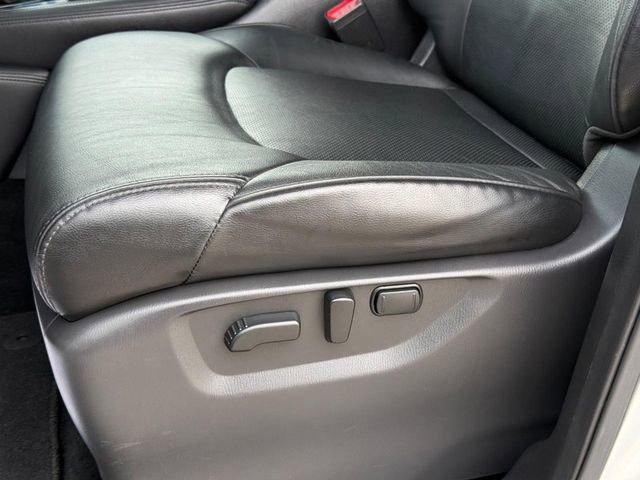 Used 2024 Nissan Armada SL w/ Captain's Chairs Package image 28