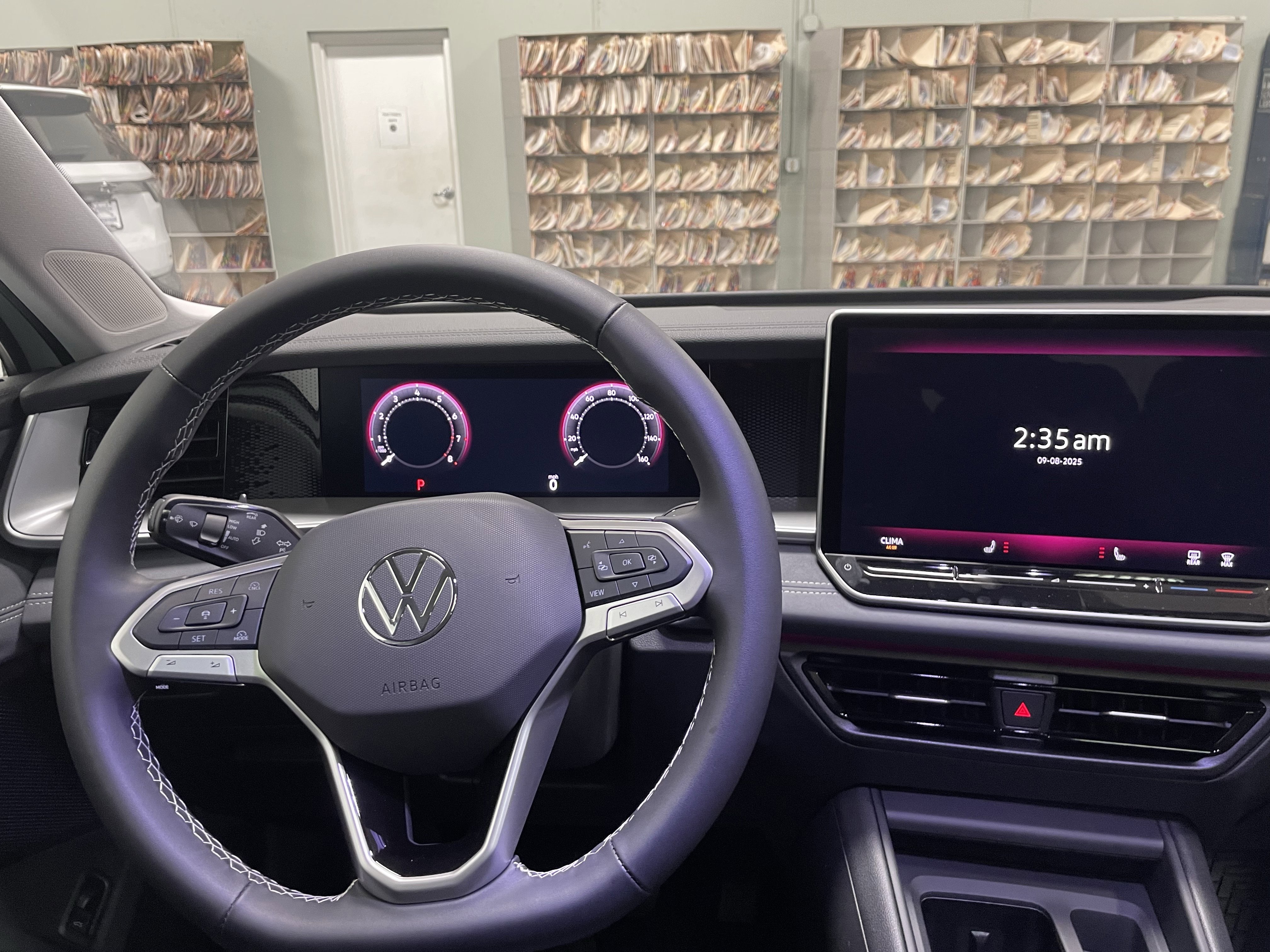New 2025 Volkswagen Tiguan SE image 13