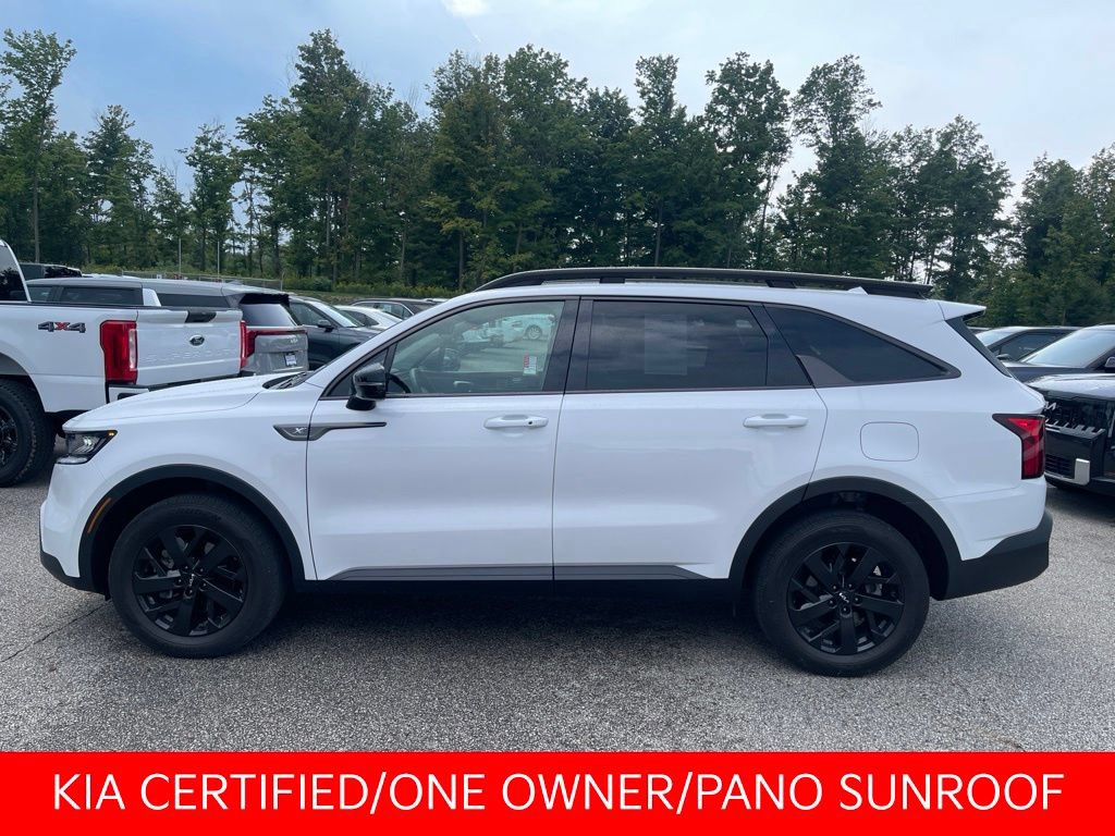 Used 2022 Kia Sorento S w/ Panoramic Sunroof Package AWD/4WD image 3