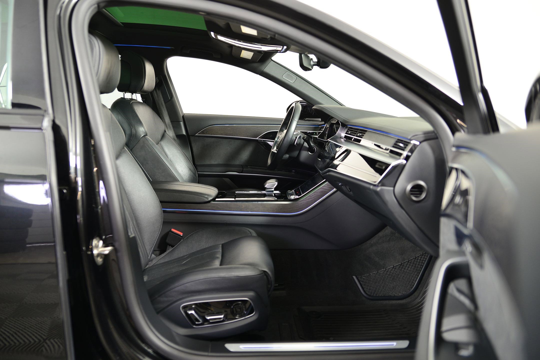 Used 2022 Audi A8 L 3.0T image 19