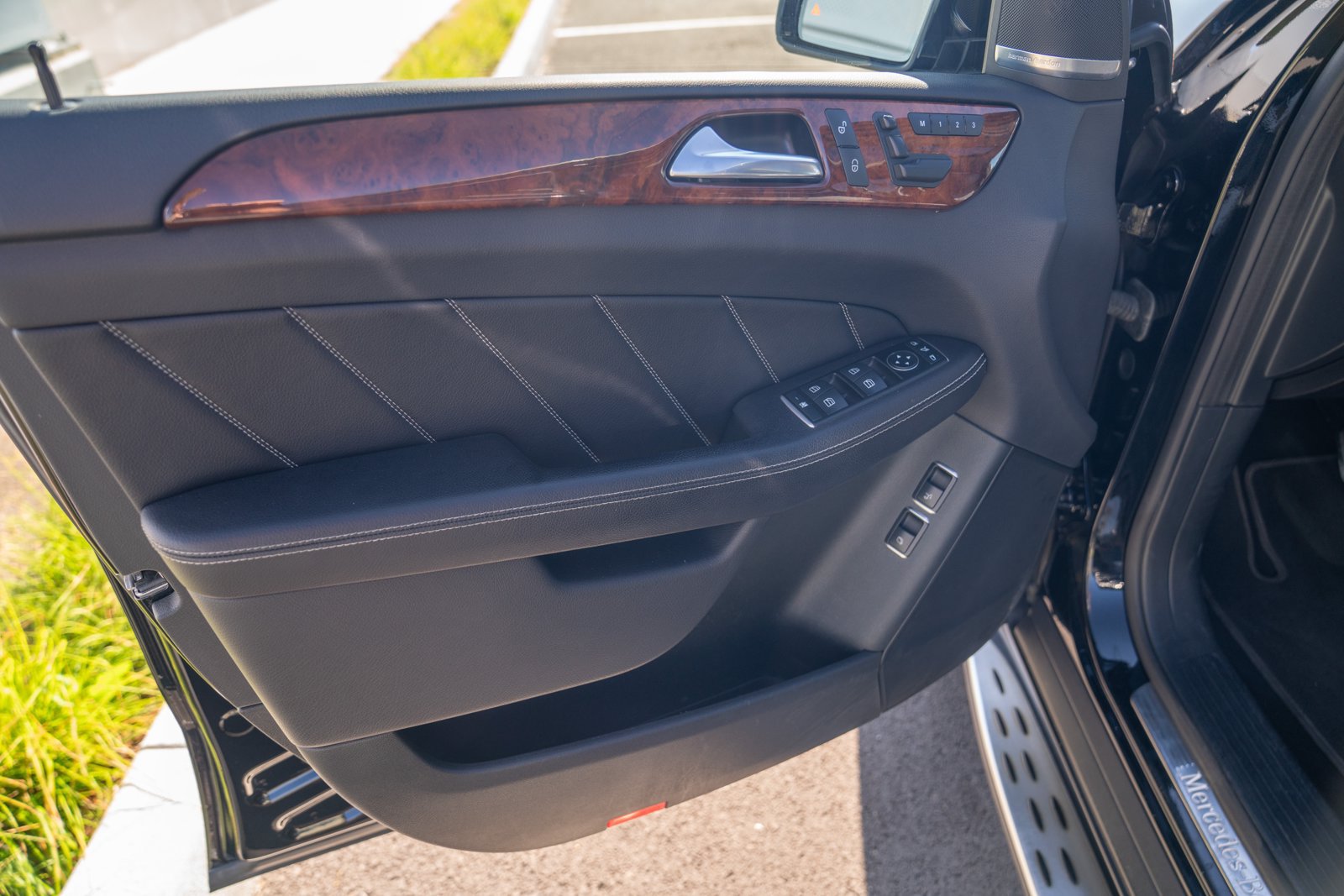 Used 2015 Mercedes-Benz GL 320 BlueTEC 4MATIC image 10