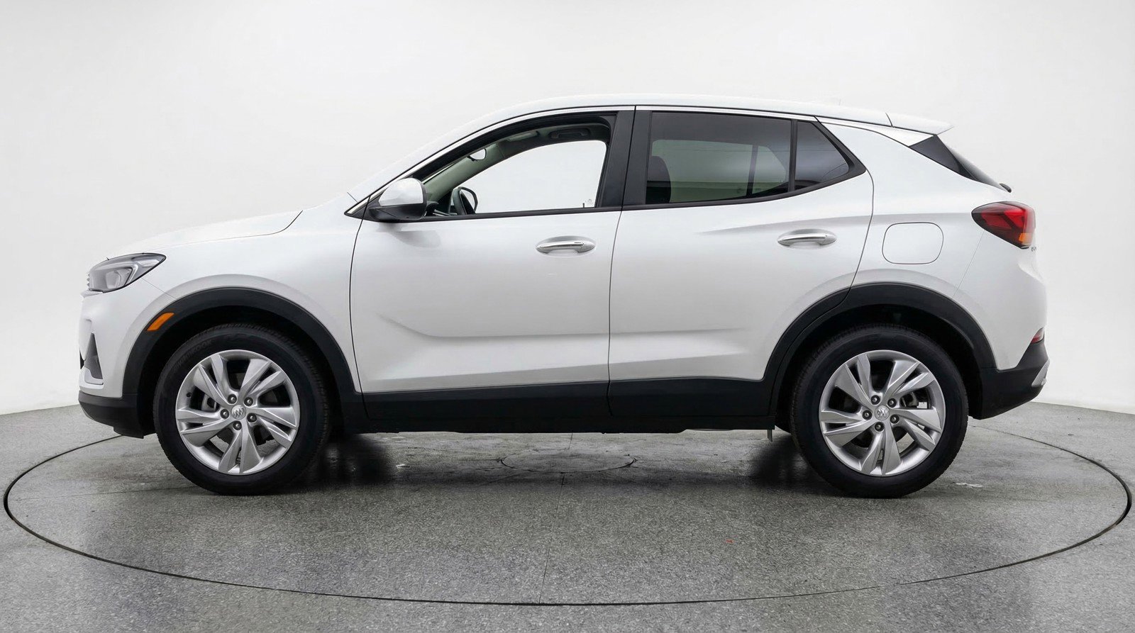 Used 2025 Buick Encore GX Preferred AWD/4WD image 3