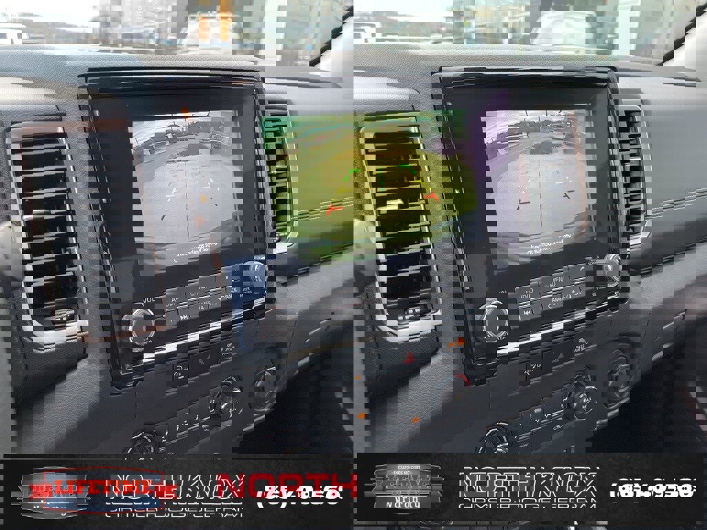 Used 2024 Nissan Frontier SV w/ Technology Package image 10