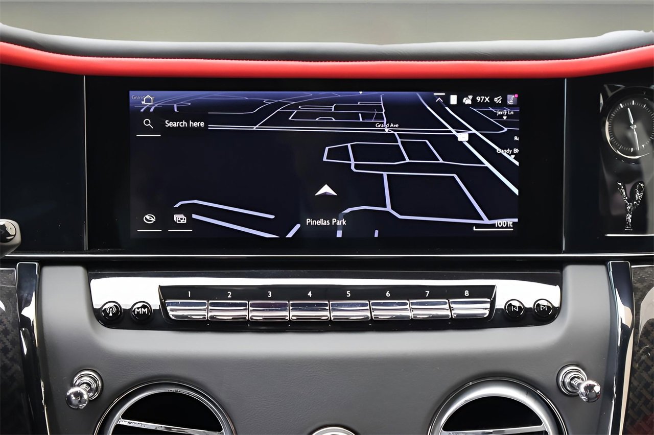 New 2026 Rolls-Royce Cullinan Black Badge image 21