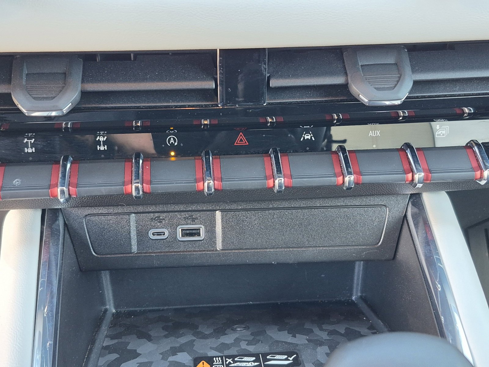 Used 2024 GMC Canyon AT4X image 31