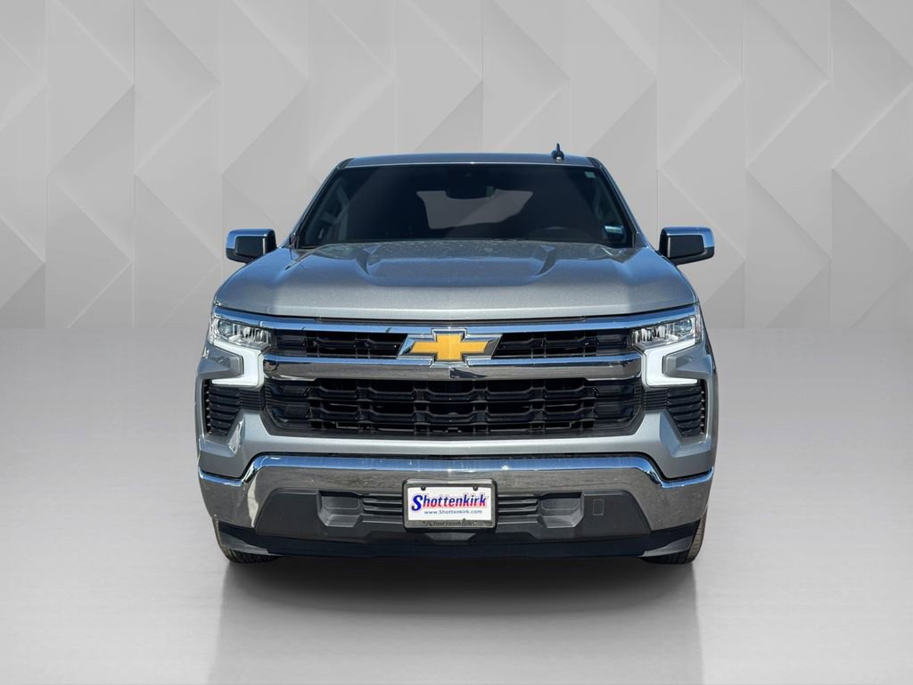 Used 2025 Chevrolet Silverado 1500 LT image 2