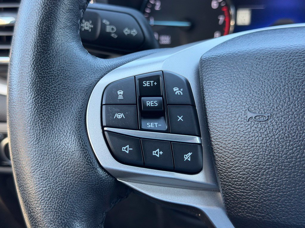 Used 2023 Ford Explorer XLT w/ Equipment Group 202A RWD image 34