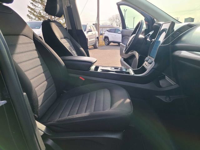 Used 2022 Ford Edge SE w/ Black Appearance Package image 18