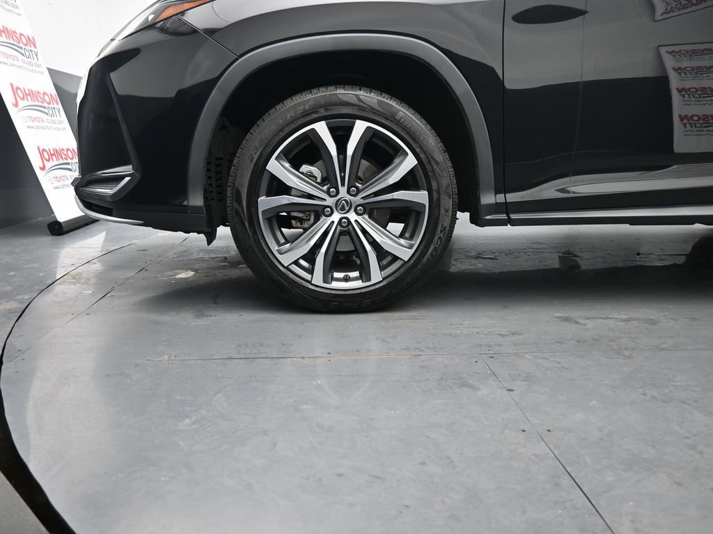 Used 2020 Lexus RX 350L Premium w/ Premium Package image 15