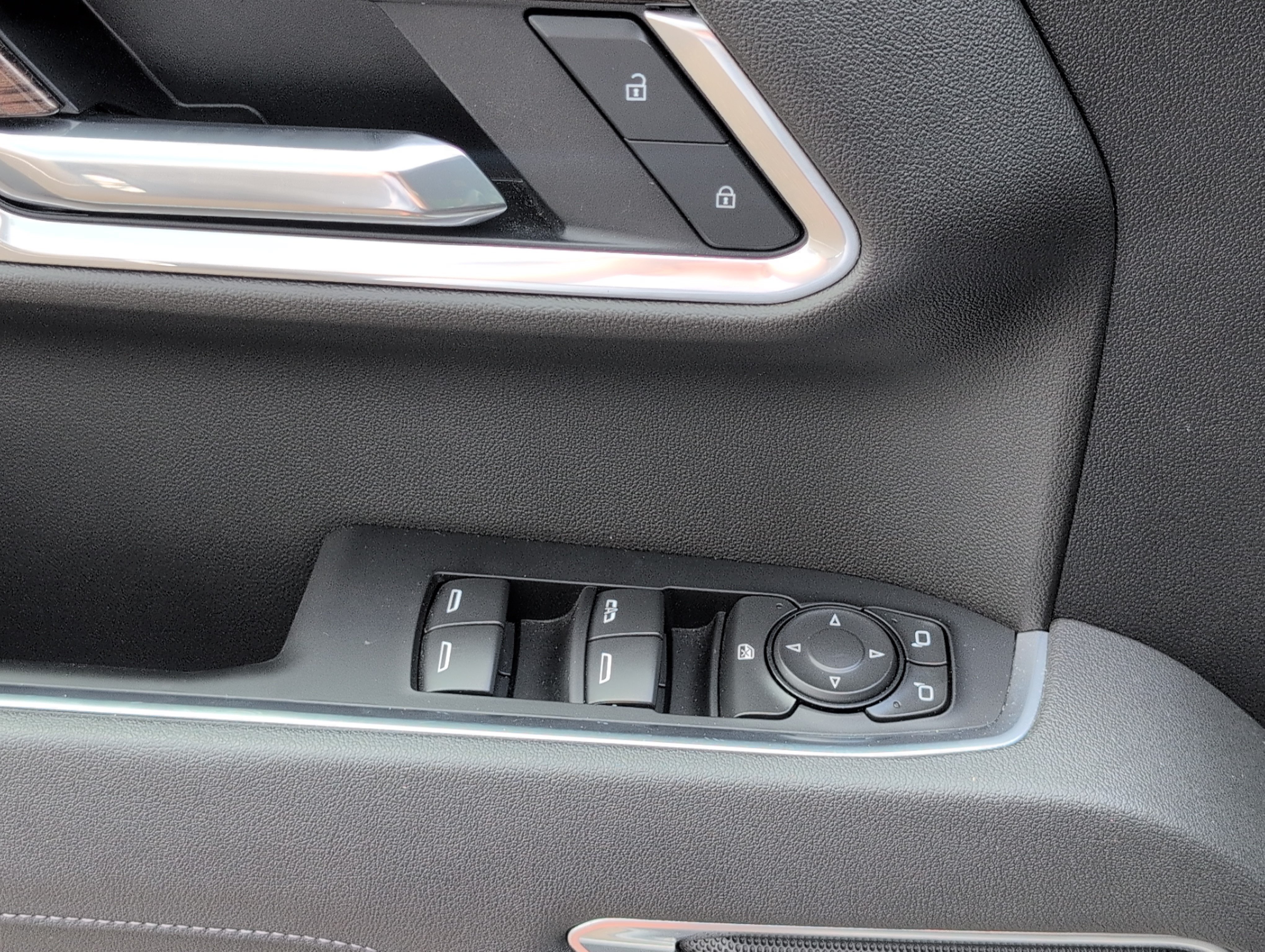 Used 2026 Chevrolet Silverado 1500 RST RWD image 16
