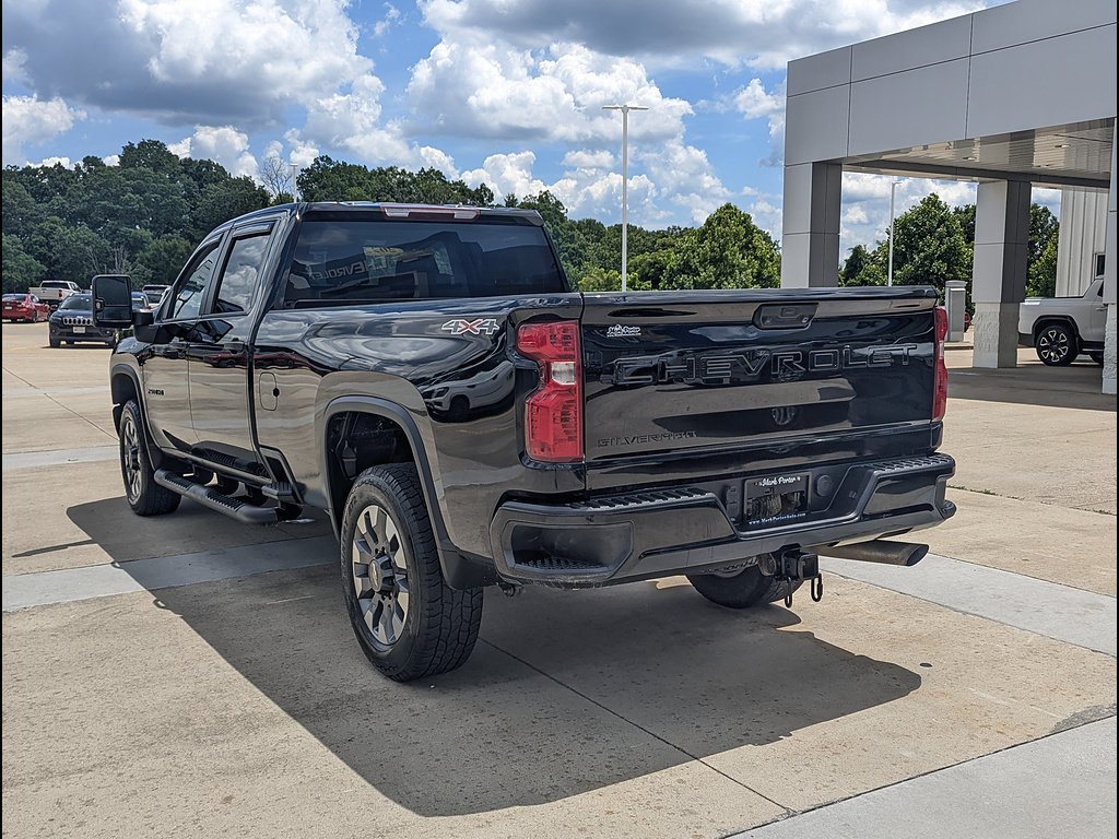 Used 2022 Chevrolet Silverado 2500 Custom w/ Custom Value Package AWD/4WD image 8