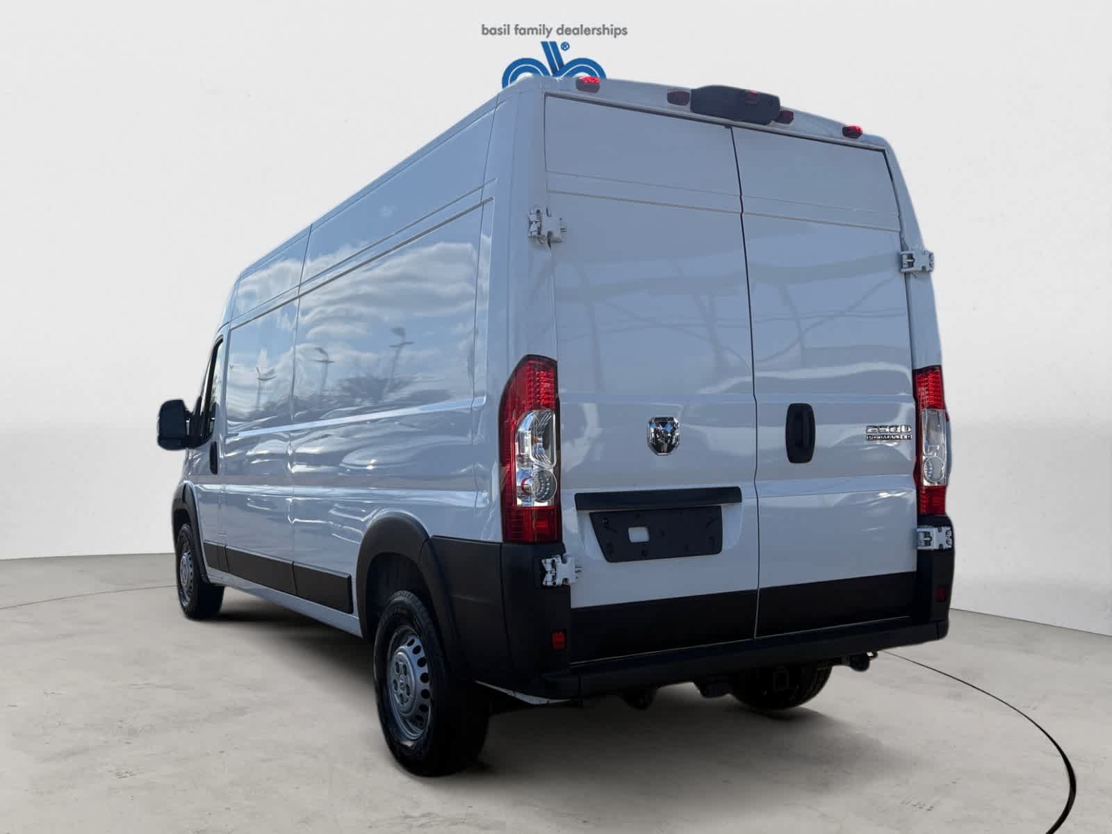 Used 2025 RAM ProMaster 2500 FWD image 5