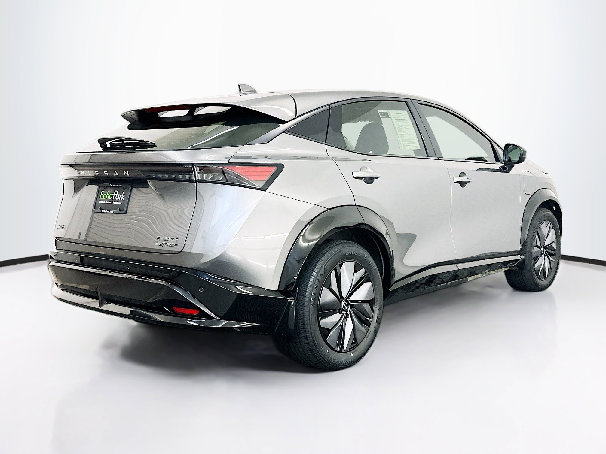 Used 2023 Nissan Ariya AWD image 9