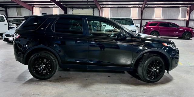 Used 2019 Land Rover Discovery Sport SE AWD/4WD image 2