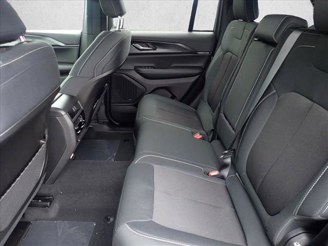 New 2026 Jeep Grand Cherokee Laredo X image 10