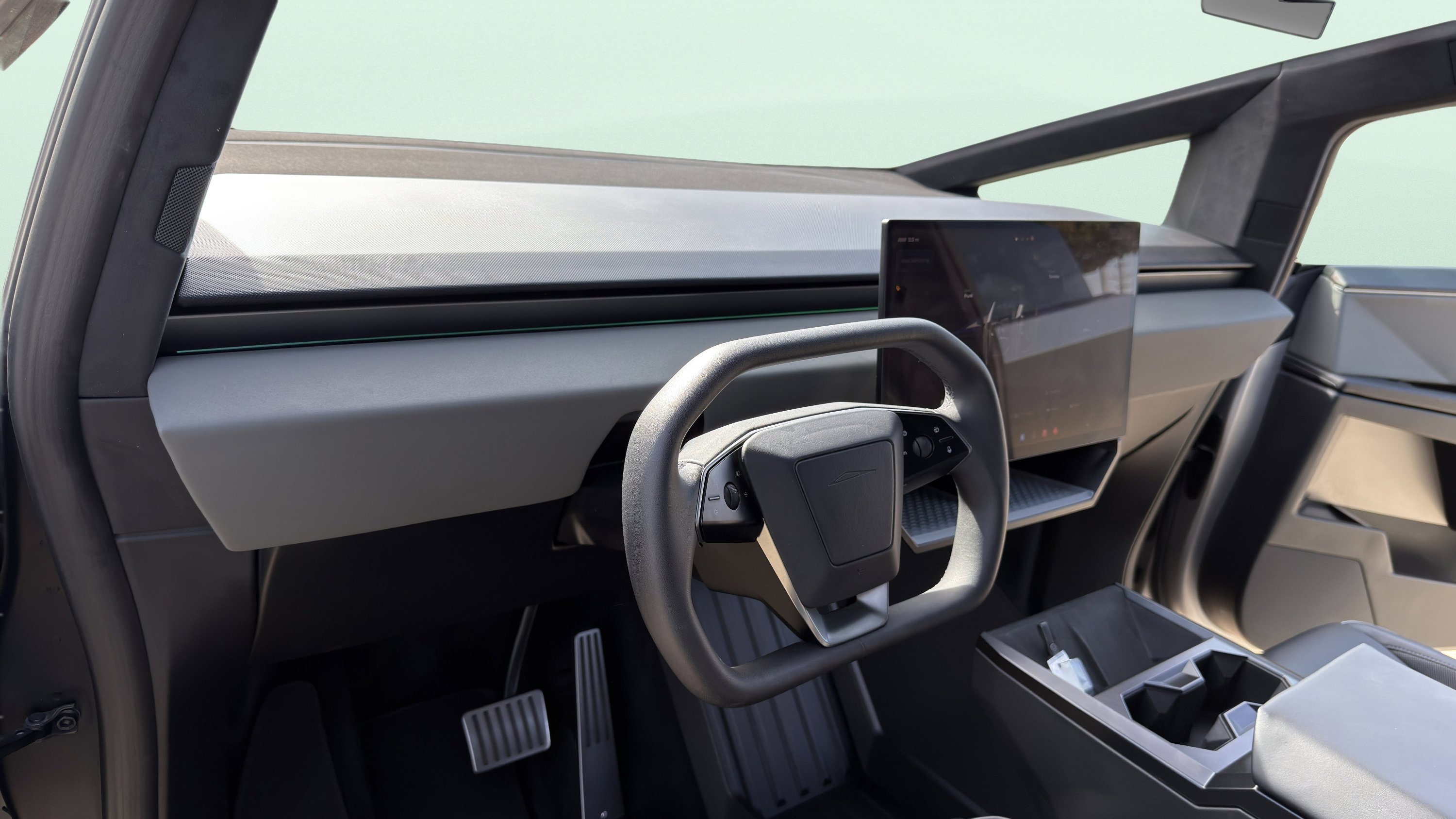 Used 2025 Tesla Cybertruck AWD Crew Cab image 22