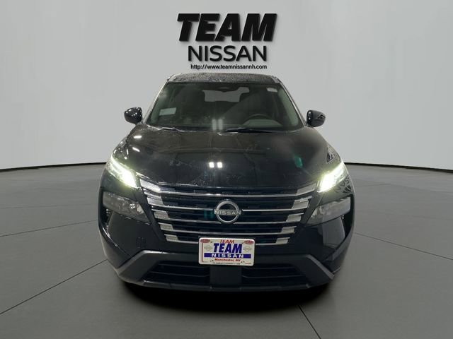 Certified 2025 Nissan Rogue SV AWD/4WD image 2