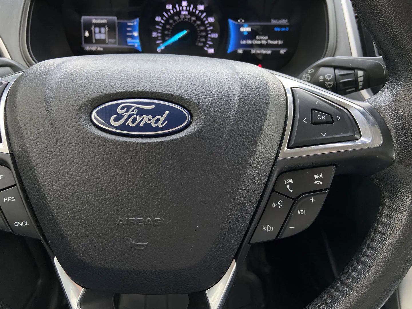 Used 2022 Ford Edge SEL AWD/4WD image 15
