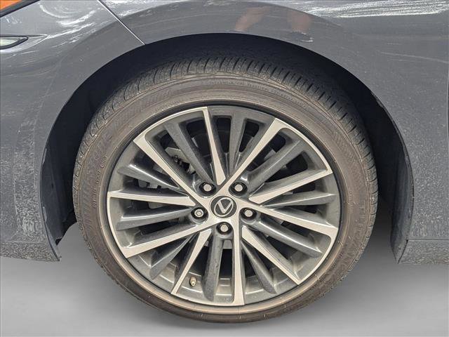 Used 2024 Lexus ES 250 w/ Premium Package AWD/4WD image 10