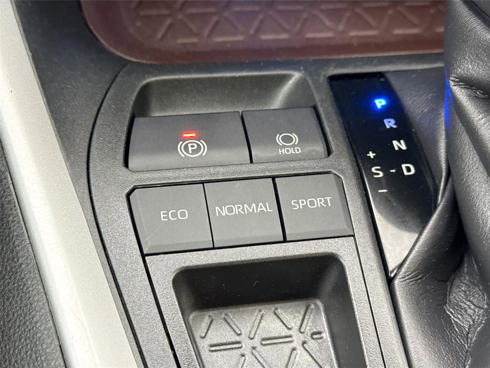 Used 2019 Toyota RAV4 Limited w/ Cold Weather Package image 30