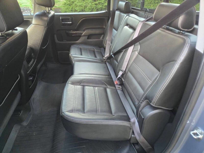 Used 2016 GMC Sierra 2500 Denali w/ Duramax Plus Package AWD/4WD image 15
