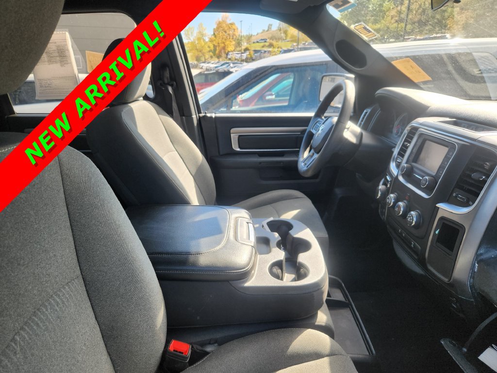 Used 2024 RAM 1500 Warlock AWD/4WD image 15