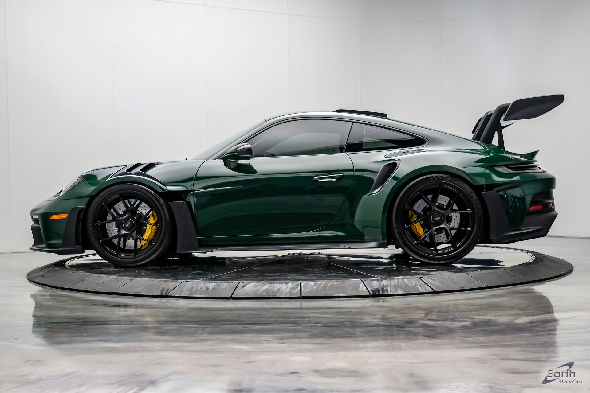Used 2025 Porsche 911 GT3 RS RWD image 8