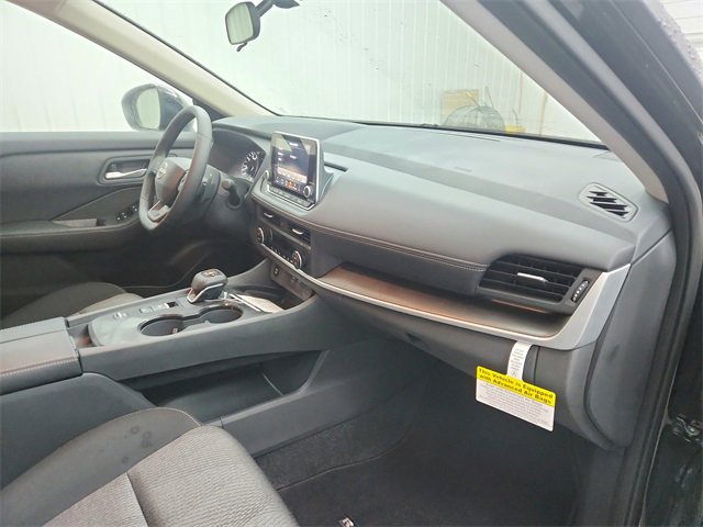 New 2025 Nissan Rogue SV image 31